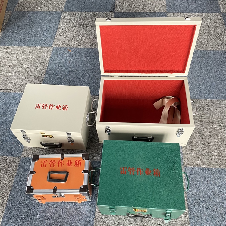 牟定爆破工程作业箱如何选择？玻璃钢与传统材质的全面对比